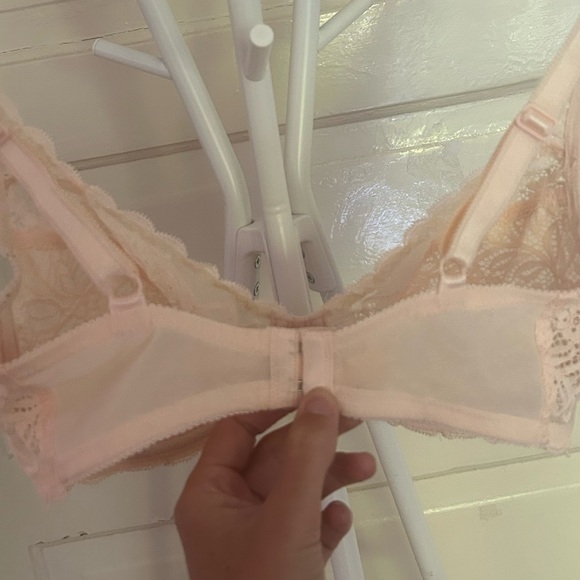 Baby Pink Lace Bra - Picture 3 of 4